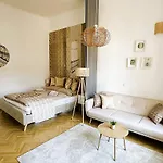 Brody Art Boutique Apartments
